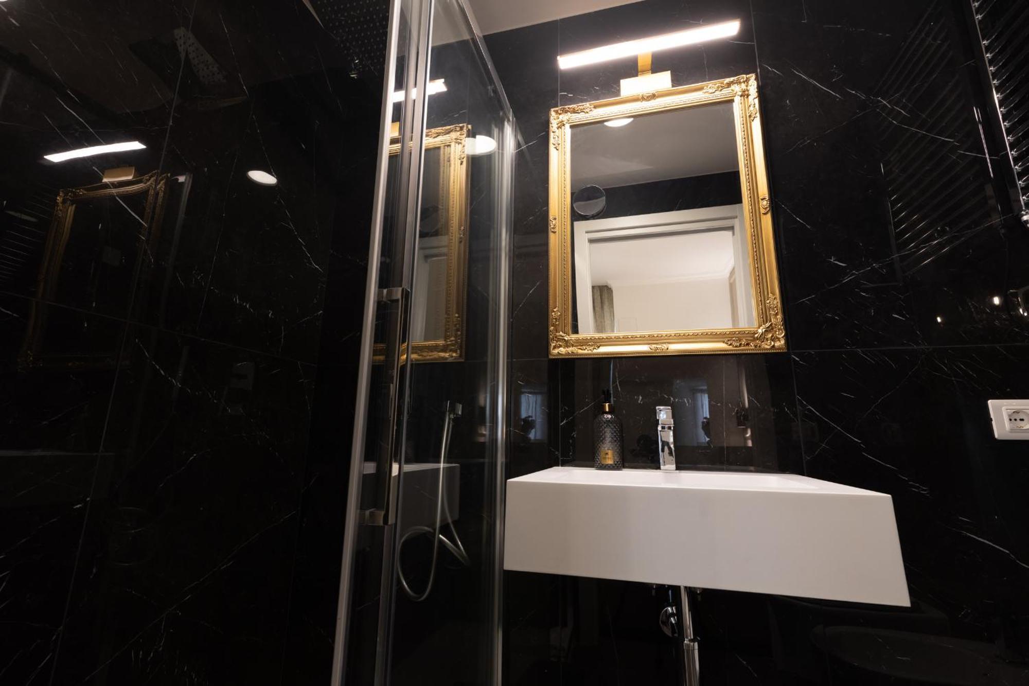 De Vince Suites - Luxury Rooms - Roma Termini Exterior photo